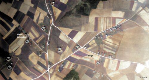 Coloriertes Luftbild von Sorge-Settendorf vom 09.04.1945